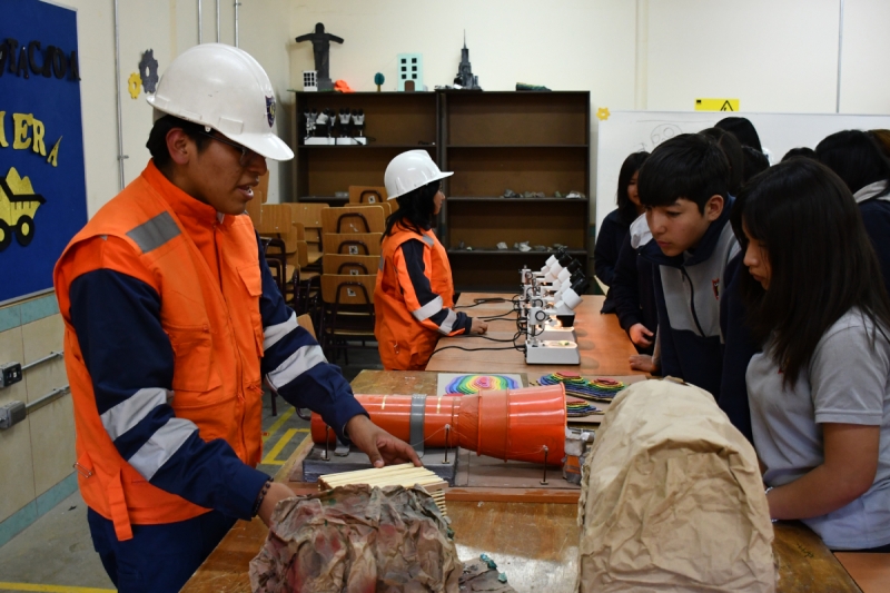 Feria de Especialidades TP 2025 cautiv&oacute; a estudiantes salesianos en Calama