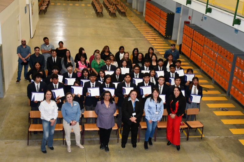 Emotiva certificaci&oacute;n del Programa F&eacute;nix destaca el talento t&eacute;cnico de estudiantes de Mec&aacute;nica Industrial