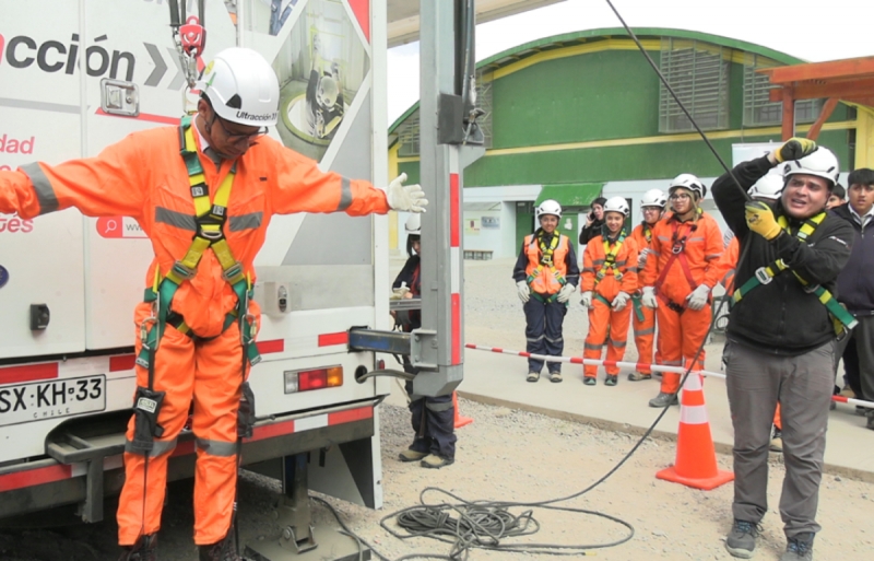 Estudiantes salesianos aprendieron sobre trabajo en altura gracias a Acci&oacute;n Local y Ultracci&oacute;n