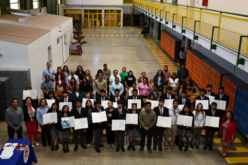 27 estudiantes de Mecánica Industrial culminan exitoso curso de Mantenimiento Hidráulico